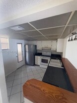 406 NW 68th Ave in Fort Lauderdale, FL - Building Photo