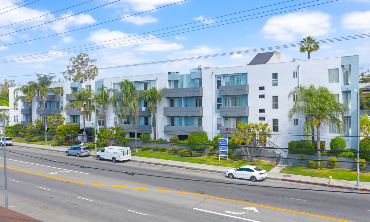 La Nouvelle Apartments in North Hollywood, CA - Building Photo