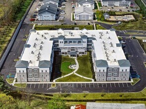 Fieldstone at Commack East in Commack, NY - Building Photo - Building Photo