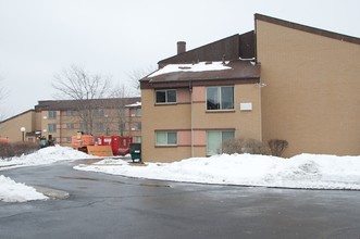 Ridgewood Apartments in Milwaukee, WI - Building Photo - Building Photo