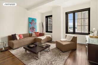 425 W 50th St in New York, NY - Building Photo - Building Photo