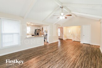 1920 SW 4th St, Unit 1132 in Lee's Summit, MO - Foto de edificio - Building Photo