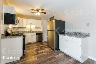 1175 5th Plaza in Florissant, MO - Building Photo - Building Photo