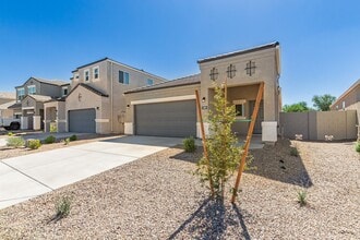 5031 E Umber Rd in San Tan Valley, AZ - Building Photo - Building Photo