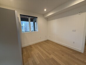 946 Saratoga St in Boston, MA - Building Photo - Building Photo