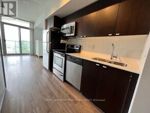 105-105 The Queensway in Toronto, ON - Building Photo - Building Photo