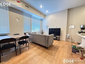 53 Glenville Ave in Boston, MA - Foto de edificio - Building Photo