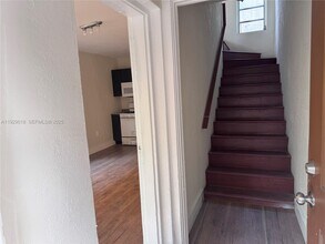 20 NW 17th Pl in Miami, FL - Building Photo - Building Photo