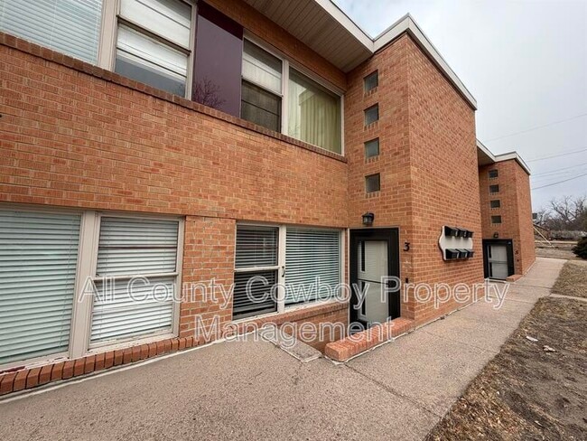 700 W 1st Ave in Cheyenne, WY - Building Photo - Building Photo