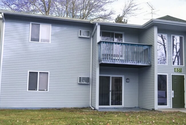 property at 839 S Clinton St