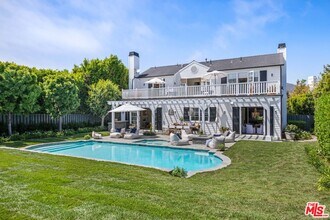 28870 Hampton Pl in Malibu, CA - Building Photo - Building Photo