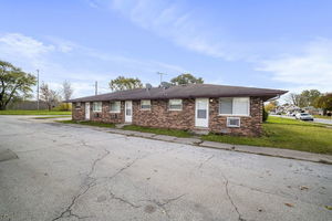 369 Greenbay Ave in Calumet City, IL - Building Photo