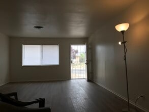 26123 Anawood Pl in Hemet, CA - Building Photo - Building Photo