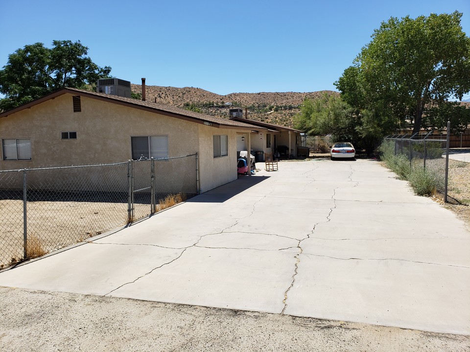 49549 Rosella Dr in Morongo Valley, CA - Building Photo