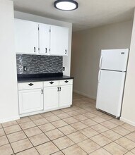 29518 Joy Rd in Livonia, MI - Building Photo - Building Photo