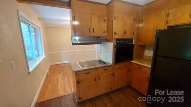 3813 Selwyn Ave in Charlotte, NC - Building Photo - Building Photo