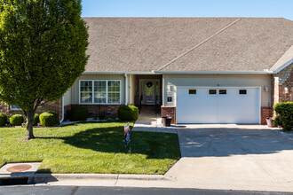 Autumn Corners at Copper Leaf in Nixa, MO - Building Photo - Building Photo