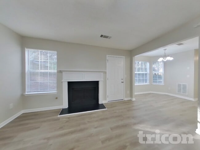 5431 Sapphire Cir in Ellenwood, GA - Building Photo - Building Photo