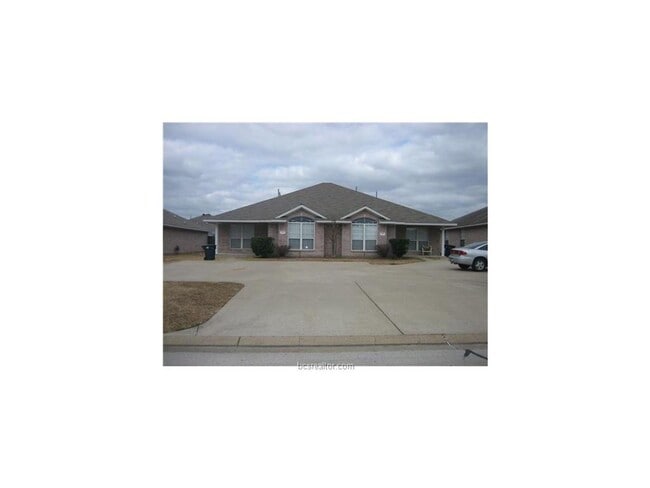 property at 2317-2319 Axis Ct