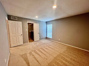 10047 Westpark Dr in Houston, TX - Building Photo - Building Photo