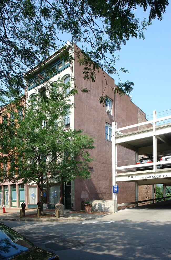 179 River St in Troy, NY - Building Photo - Building Photo