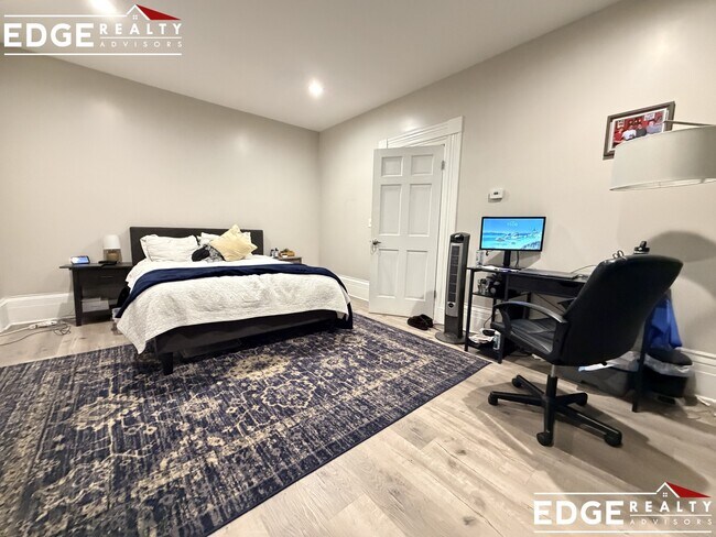 73 Thorndike St, Unit 1 in Cambridge, MA - Foto de edificio - Building Photo