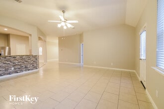 7807 Jarrod Way in Baytown, TX - Building Photo - Building Photo