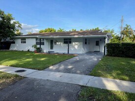230 SW 65th Way in Pembroke Pines, FL - Building Photo