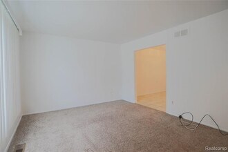 20720 Meier Rd in St. Clair Shores, MI - Building Photo - Building Photo