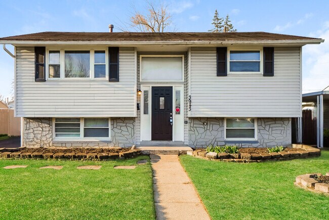 property at 3943 Randell Rd