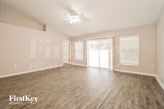 4717 Huron Bay Cir in Kissimmee, FL - Building Photo - Building Photo