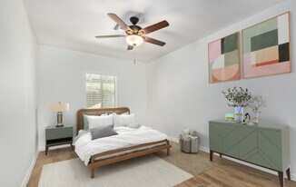 HYA Oaktree in Phoenix, AZ - Building Photo