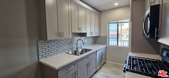 1522 Dixon St in Glendale, CA - Building Photo - Building Photo
