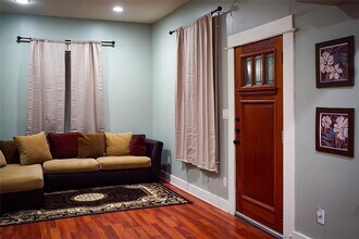 2715 Monterey St in San Antonio, TX - Building Photo - Building Photo