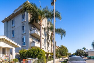 1706 Colby Ave in Los Angeles, CA - Foto de edificio - Building Photo