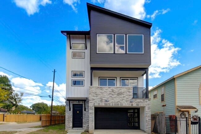 property at 4702 Coke St