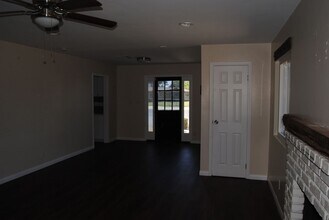 10429 Enger St in Bakersfield, CA - Building Photo - Building Photo