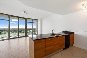 3301 NE 1st Ave, Unit H1607 in Miami, FL - Building Photo - Building Photo