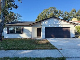 6445 109th Ave in Pinellas Park, FL - Building Photo