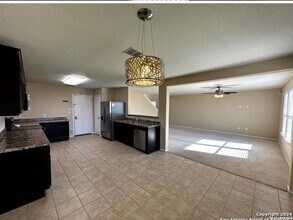 25007 Cambridge Wl in San Antonio, TX - Building Photo - Building Photo