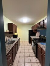 1301 Waters Edge Dr in Newark, DE - Building Photo - Building Photo