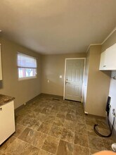 4102 W Lincoln Ave-Unit -4102 in Yakima, WA - Building Photo - Building Photo