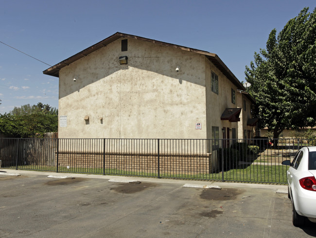 206 McCord Ave in Bakersfield, CA - Foto de edificio - Building Photo