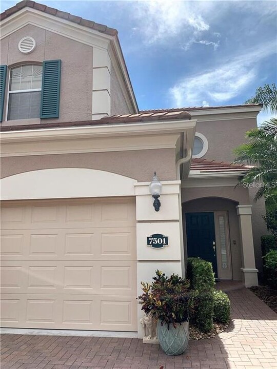 7501 Botanica Pkwy in Sarasota, FL - Building Photo