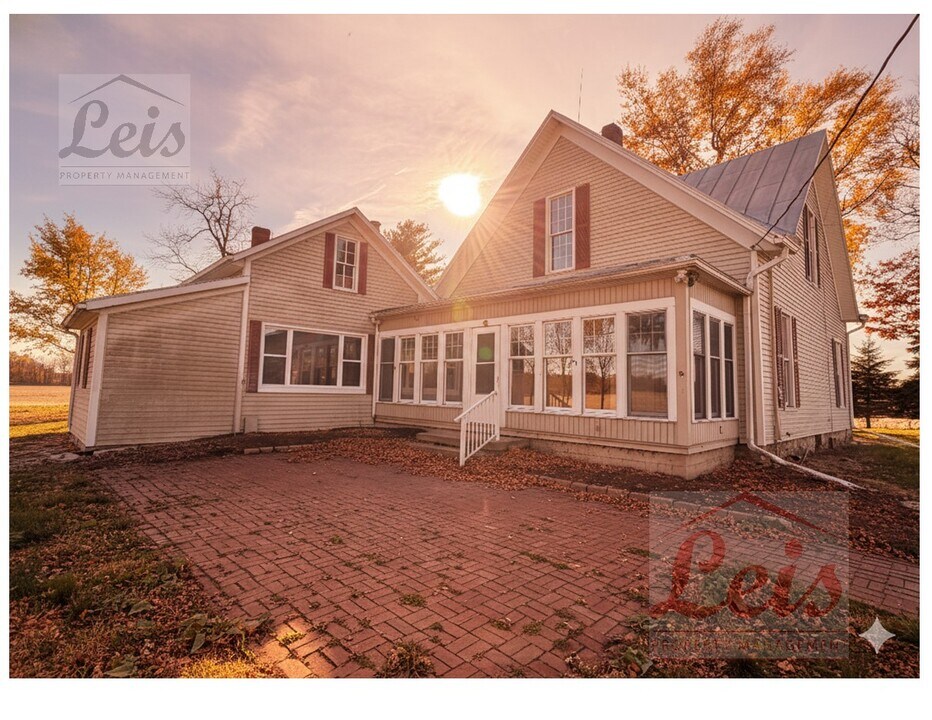 1715 Wagner Rd in Greenville, OH - Building Photo