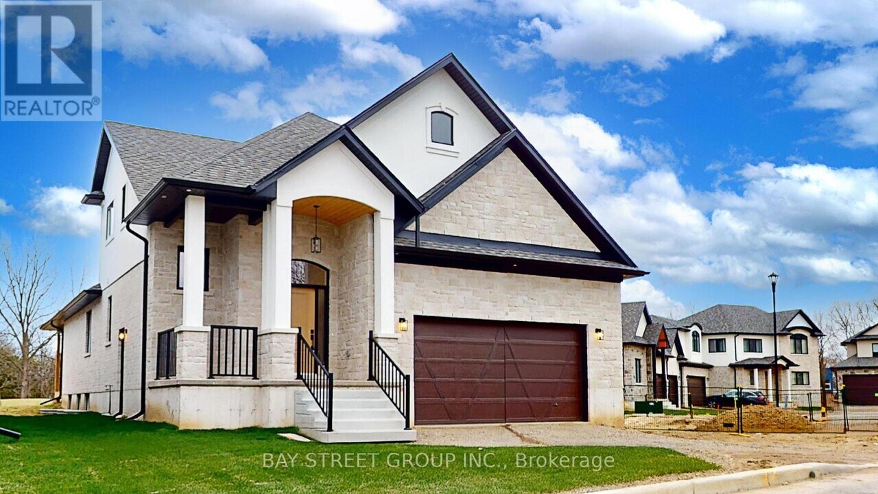 242 Mt Pleasant St in Brantford, ON - Building Photo
