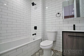 NEW Super Bright Modern 2 Bedroom in Brooklyn, NY - Foto de edificio - Building Photo