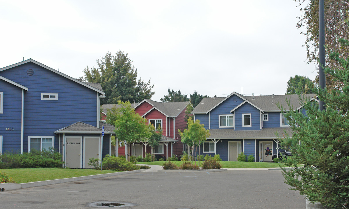 Pismo Station Apartments in San Luis Obispo, CA - Foto de edificio