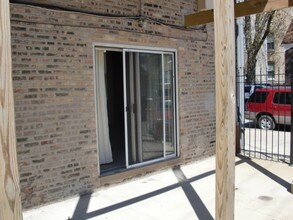 2057 W Dickens Ave-Unit -1N in Chicago, IL - Building Photo - Building Photo