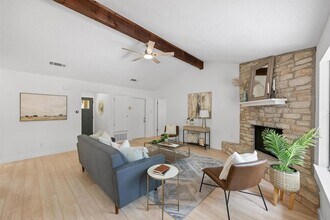 3807 Rolling Hill in Round Rock, TX - Building Photo - Building Photo